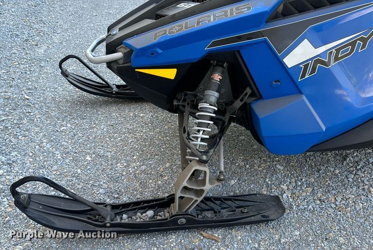 image for item EG6744 2014 Polaris Indy 600 snowmobile