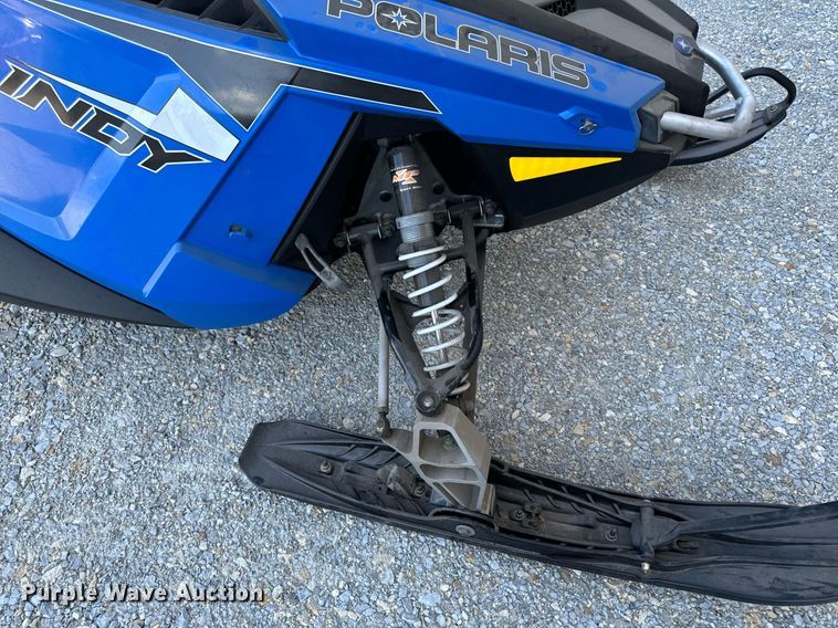 image for item EG6744 2014 Polaris Indy 600 snowmobile