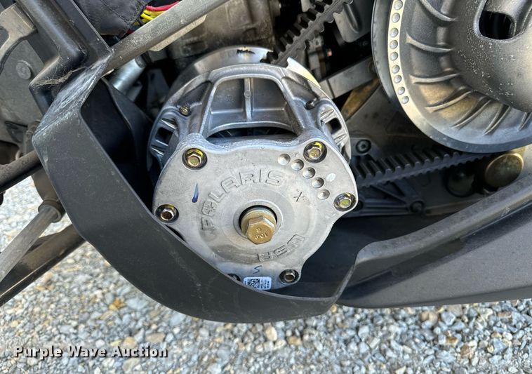 image for item EG6744 2014 Polaris Indy 600 snowmobile