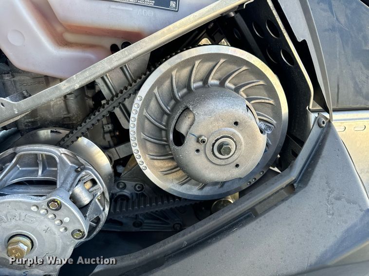 image for item EG6744 2014 Polaris Indy 600 snowmobile