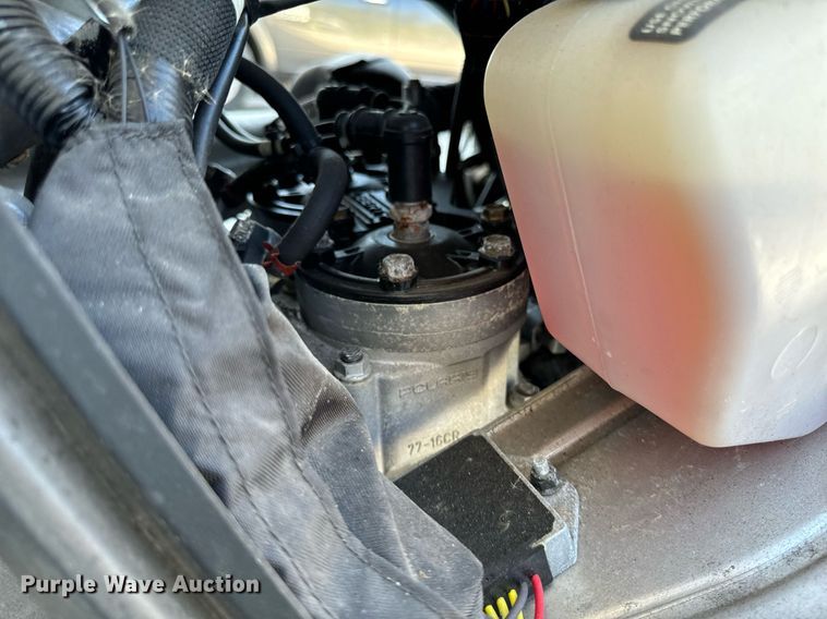 image for item EG6744 2014 Polaris Indy 600 snowmobile