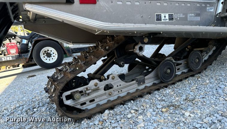 image for item EG6744 2014 Polaris Indy 600 snowmobile