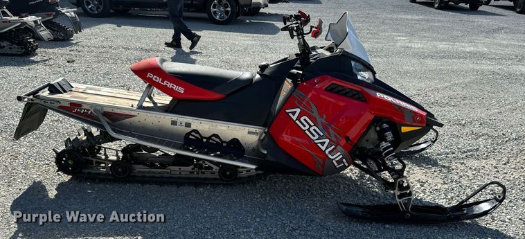 image for item EG6746 2014 Polaris Assault 800 snowmobile
