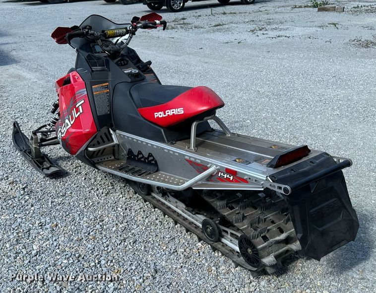 image for item EG6746 2014 Polaris Assault 800 snowmobile