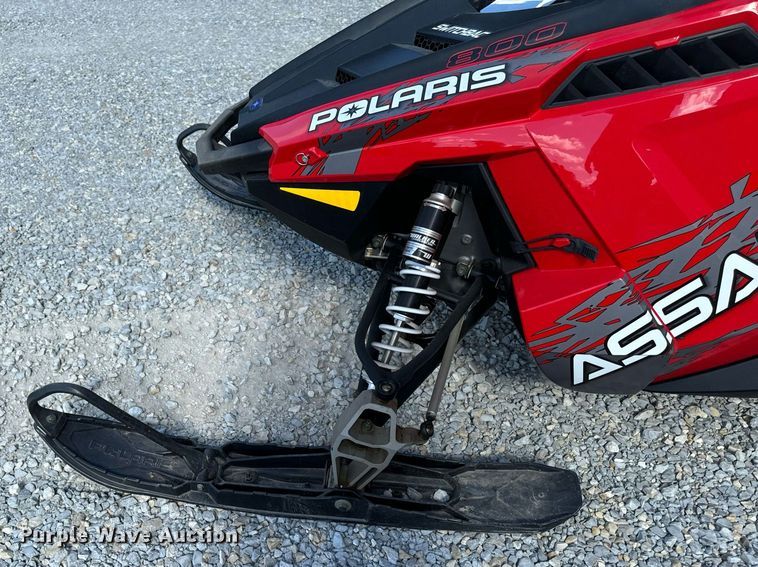 image for item EG6746 2014 Polaris Assault 800 snowmobile
