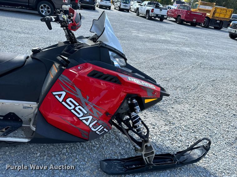 image for item EG6746 2014 Polaris Assault 800 snowmobile