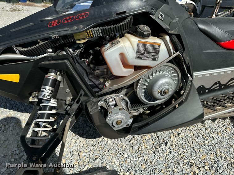 image for item EG6746 2014 Polaris Assault 800 snowmobile