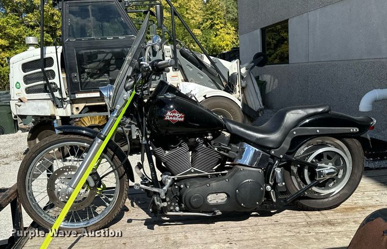 image for item EG6747 2000 Harley-Davidson FXSTB Night Train motorcycle