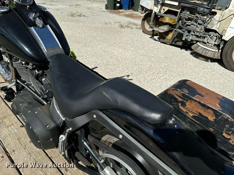 image for item EG6747 2000 Harley-Davidson FXSTB Night Train motorcycle