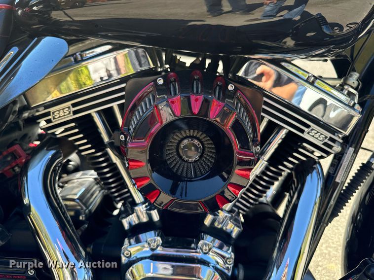 image for item EG6749 2010 Harley-Davidson FLHX DOM motorcycle