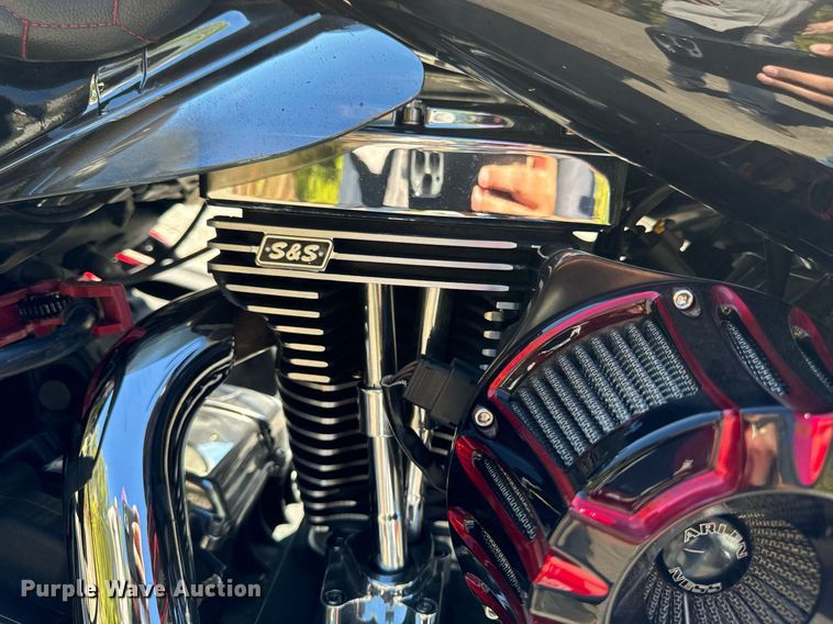 image for item EG6749 2010 Harley-Davidson FLHX DOM motorcycle