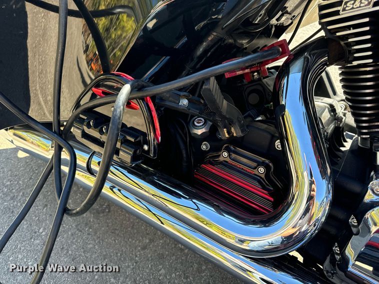 image for item EG6749 2010 Harley-Davidson FLHX DOM motorcycle