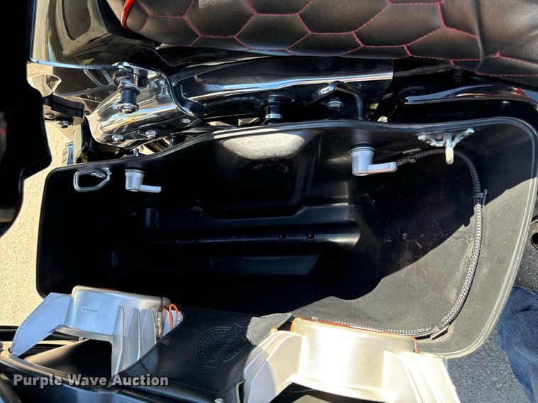 image for item EG6749 2010 Harley-Davidson FLHX DOM motorcycle