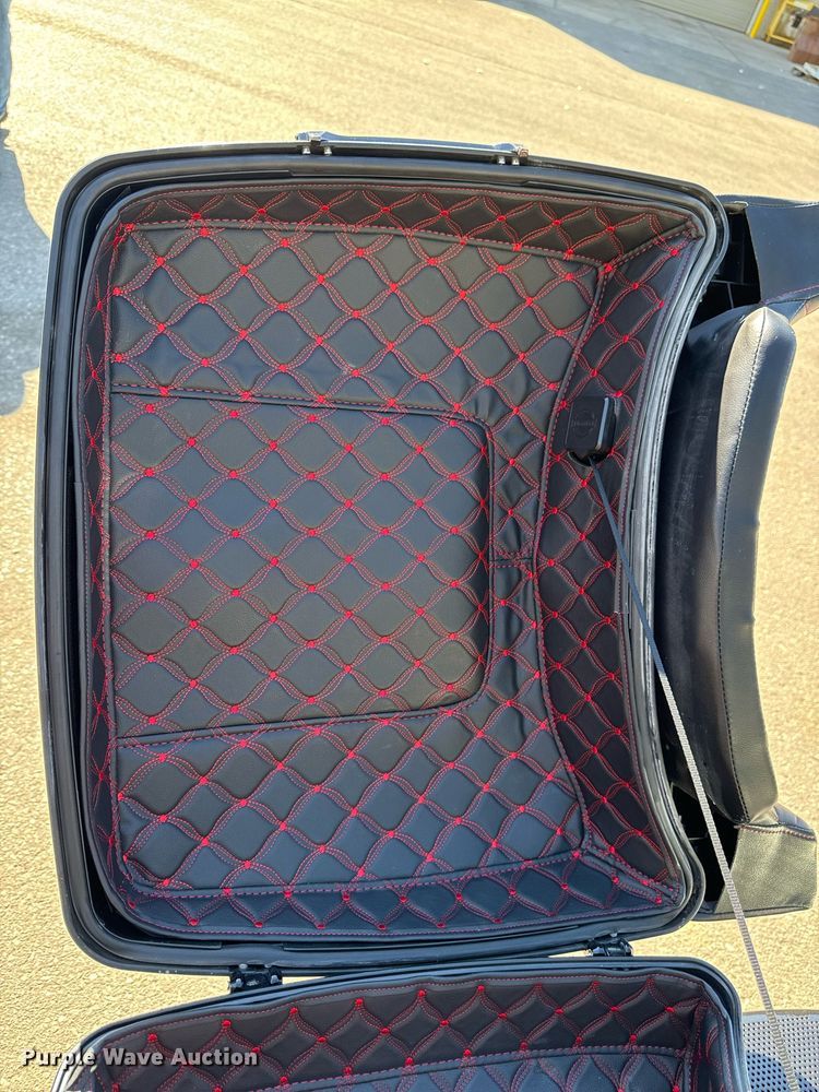 image for item EG6749 2010 Harley-Davidson FLHX DOM motorcycle