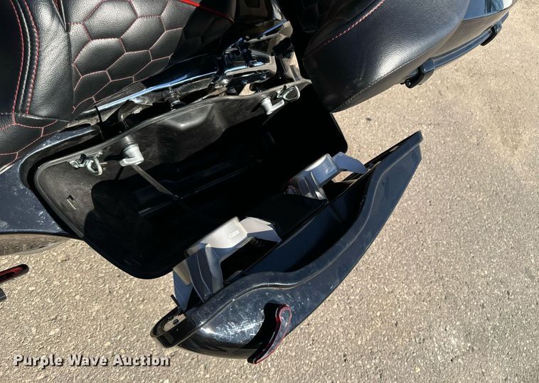 image for item EG6749 2010 Harley-Davidson FLHX DOM motorcycle