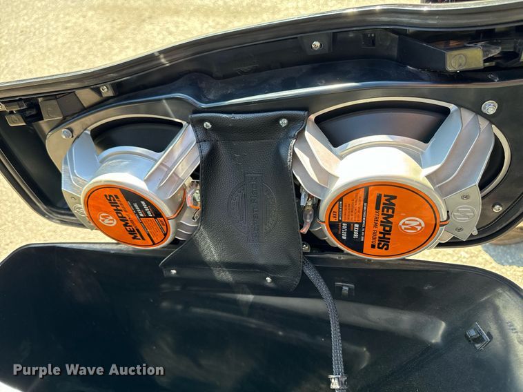 image for item EG6749 2010 Harley-Davidson FLHX DOM motorcycle