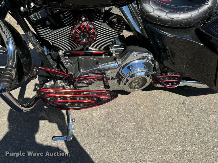 image for item EG6749 2010 Harley-Davidson FLHX DOM motorcycle