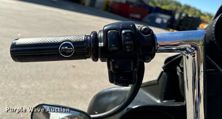 image for item EG6749 2010 Harley-Davidson FLHX DOM motorcycle