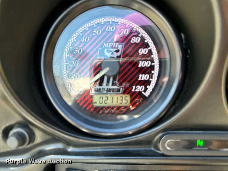image for item EG6749 2010 Harley-Davidson FLHX DOM motorcycle