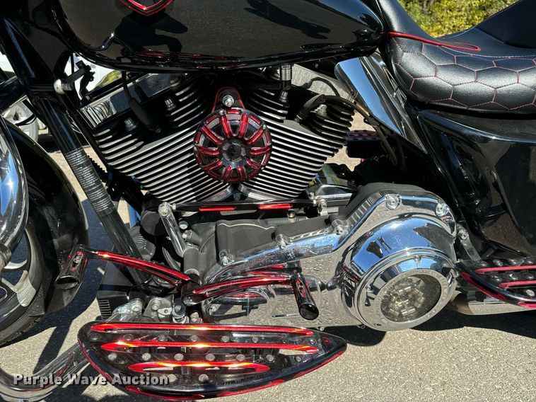 image for item EG6749 2010 Harley-Davidson FLHX DOM motorcycle