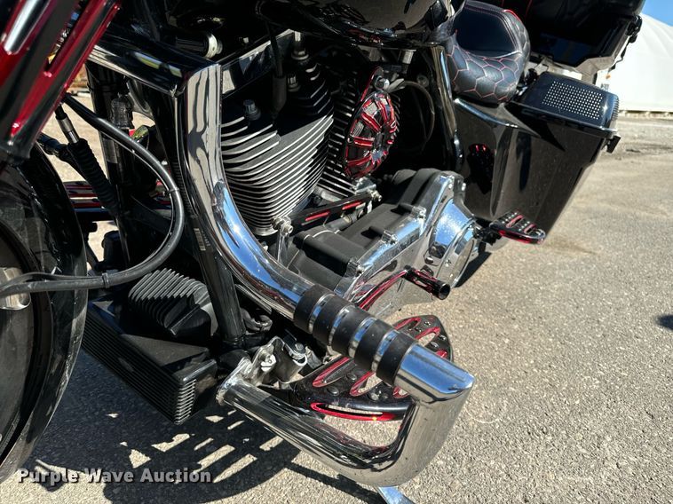 image for item EG6749 2010 Harley-Davidson FLHX DOM motorcycle