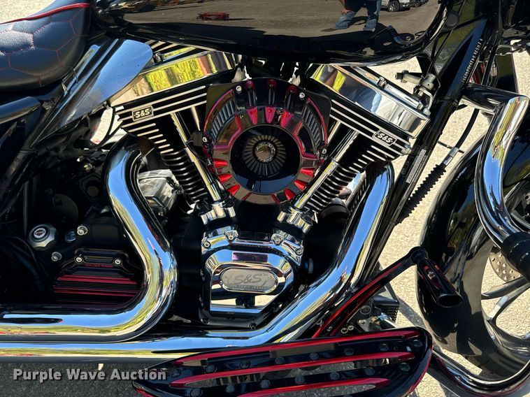 image for item EG6749 2010 Harley-Davidson FLHX DOM motorcycle