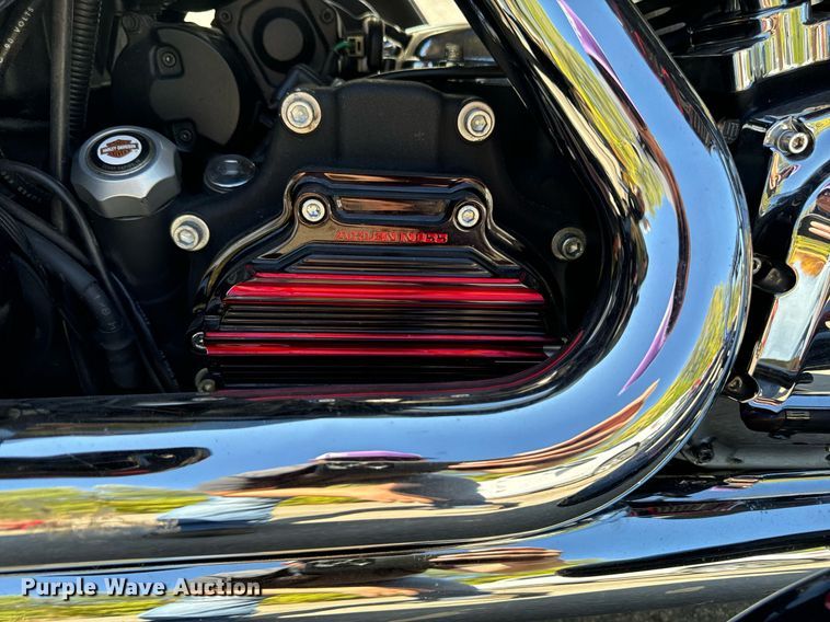 image for item EG6749 2010 Harley-Davidson FLHX DOM motorcycle