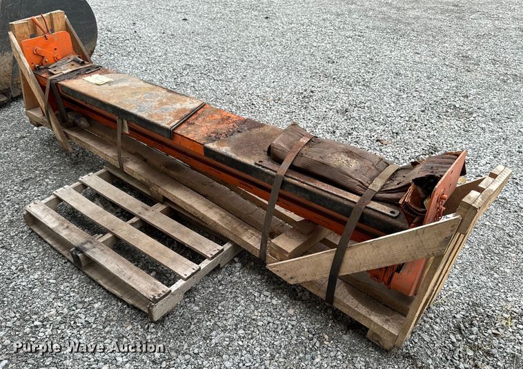 image for item EH4379 Gledhill Road Machinery Company 707 spreader