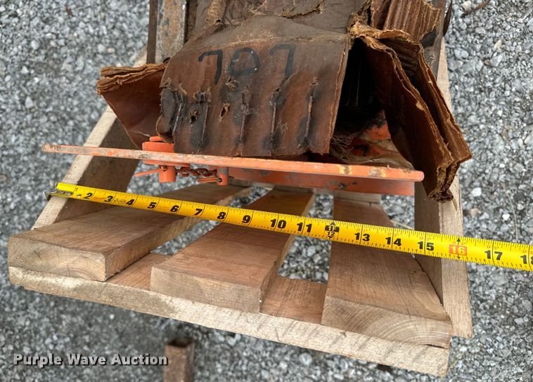 image for item EH4379 Gledhill Road Machinery Company 707 spreader