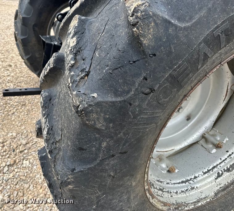 image for item EH7022 2016 Case Farmall 110C  MFWD tractor