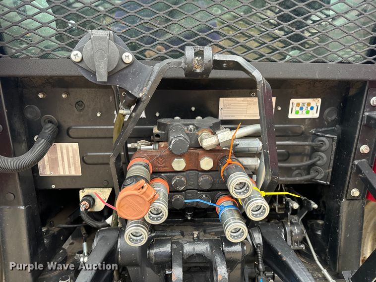 image for item EH7022 2016 Case Farmall 110C  MFWD tractor