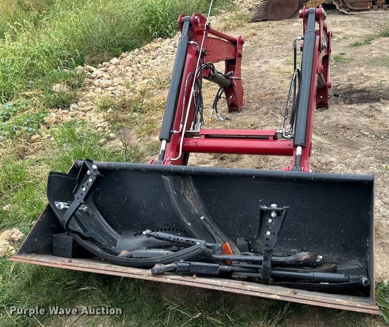 image for item EH7022 2016 Case Farmall 110C  MFWD tractor