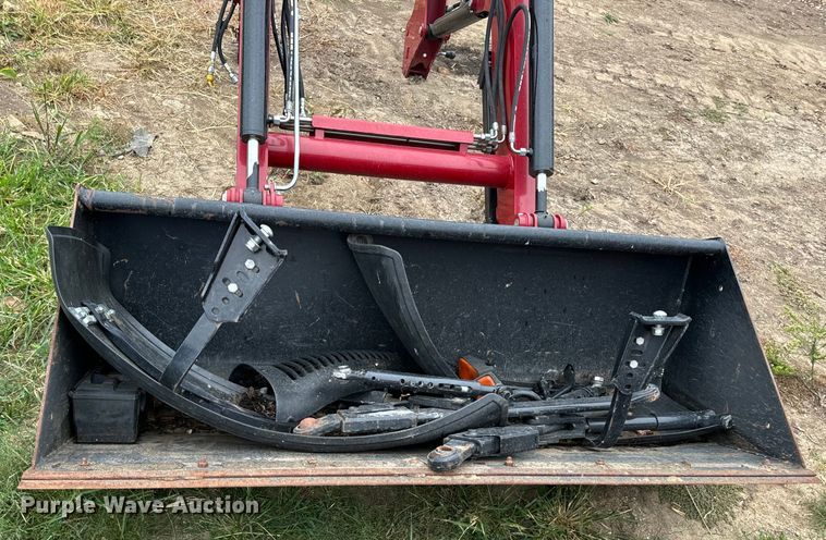 image for item EH7022 2016 Case Farmall 110C  MFWD tractor