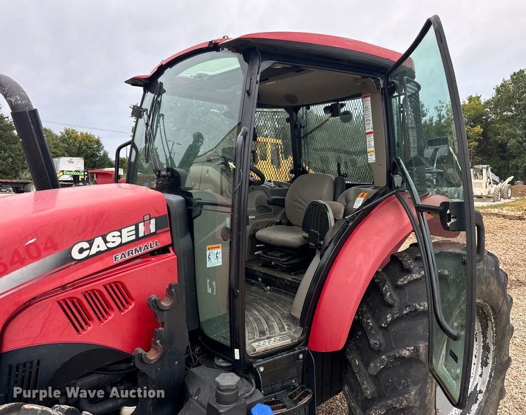 image for item EH7022 2016 Case Farmall 110C  MFWD tractor