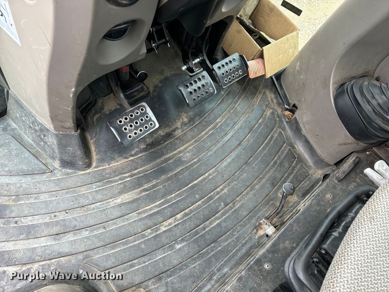 image for item EH7022 2016 Case Farmall 110C  MFWD tractor