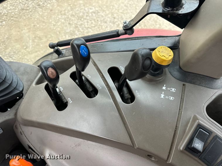 image for item EH7022 2016 Case Farmall 110C  MFWD tractor