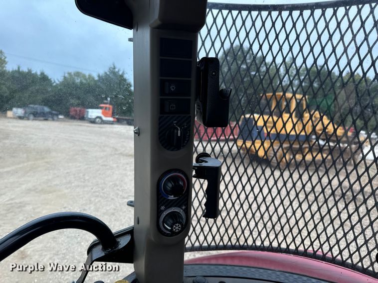 image for item EH7022 2016 Case Farmall 110C  MFWD tractor