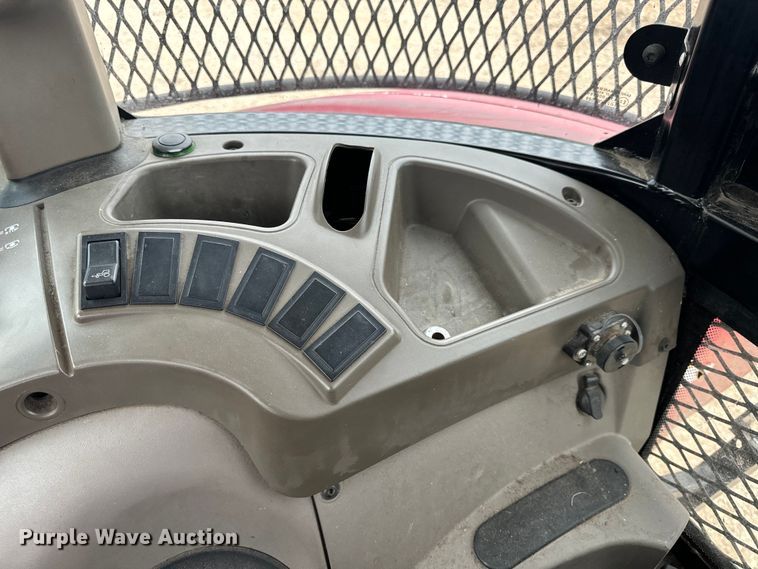 image for item EH7022 2016 Case Farmall 110C  MFWD tractor