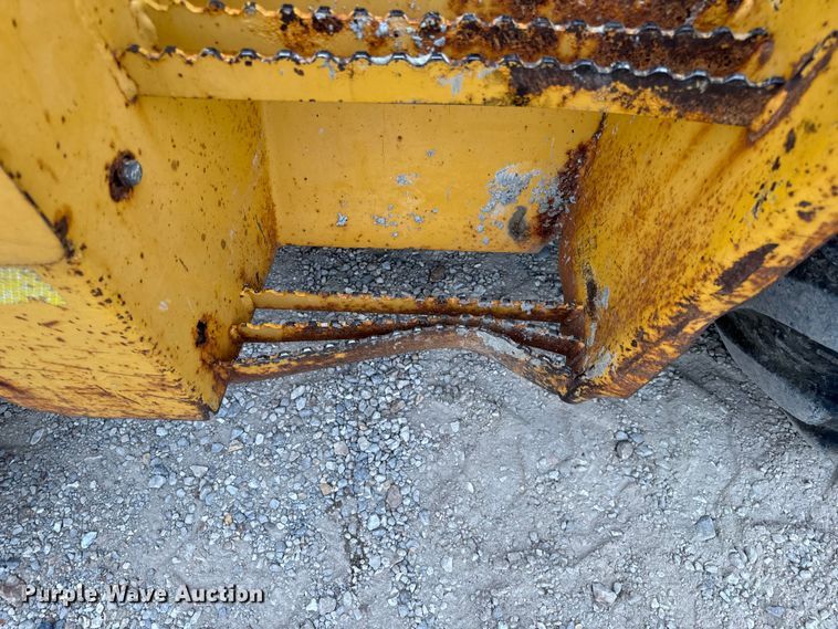 image for item EH7023 2005 John Deere 310SG backhoe