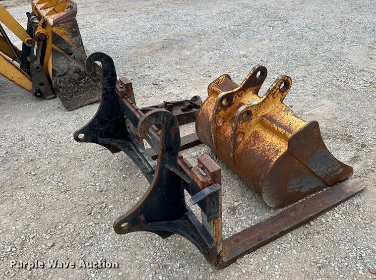 image for item EH7023 2005 John Deere 310SG backhoe