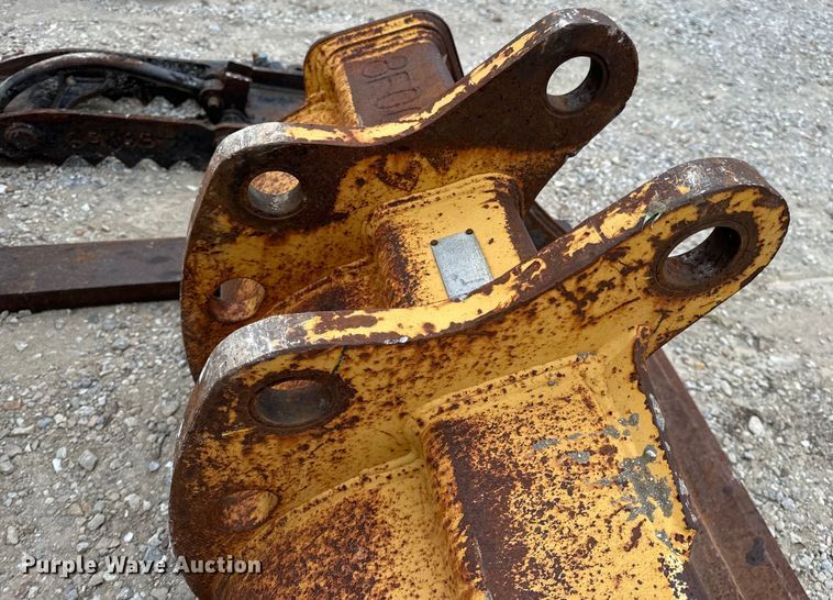 image for item EH7023 2005 John Deere 310SG backhoe