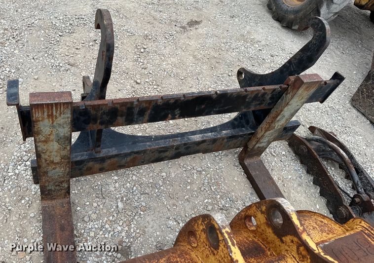 image for item EH7023 2005 John Deere 310SG backhoe