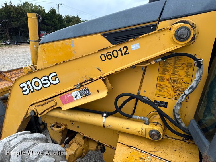 image for item EH7023 2005 John Deere 310SG backhoe