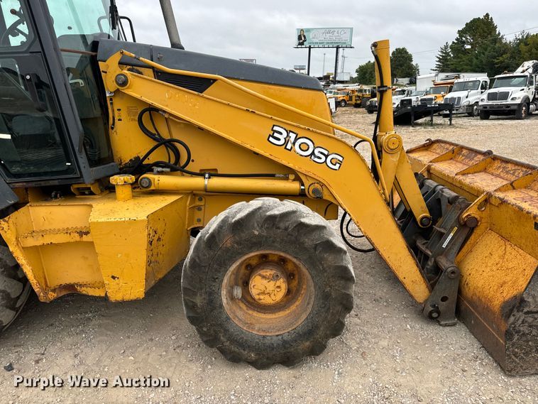 image for item EH7023 2005 John Deere 310SG backhoe