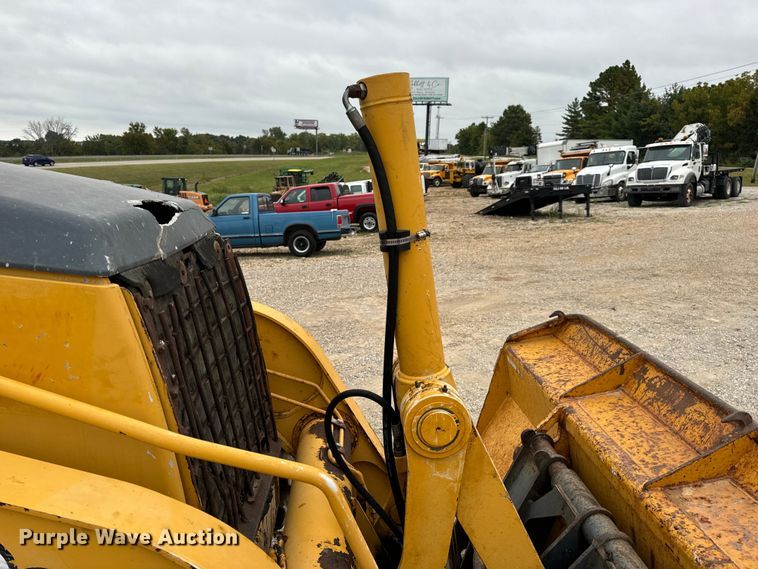 image for item EH7023 2005 John Deere 310SG backhoe