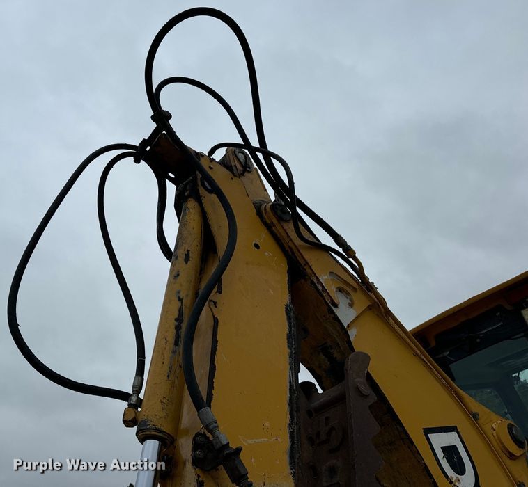 image for item EH7023 2005 John Deere 310SG backhoe