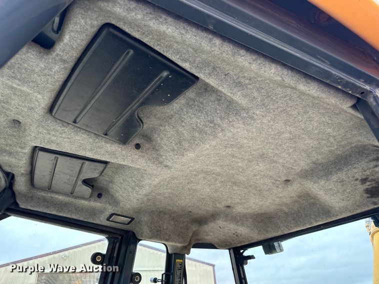 image for item EH7023 2005 John Deere 310SG backhoe