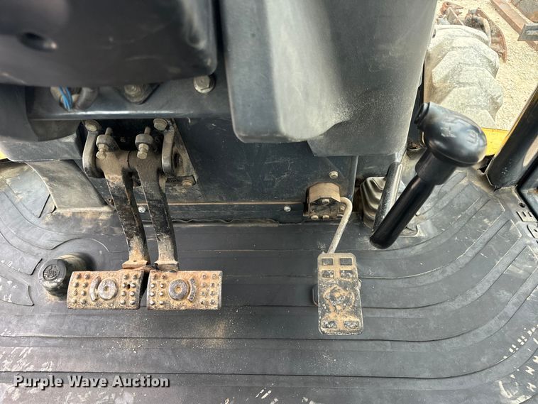 image for item EH7023 2005 John Deere 310SG backhoe