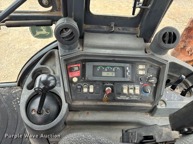 image for item EH7023 2005 John Deere 310SG backhoe