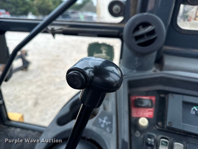 image for item EH7023 2005 John Deere 310SG backhoe